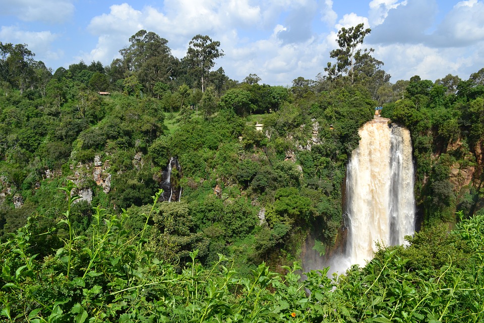 Les chutes de Thomson au Kenya, un endroit pour faire du canyoning